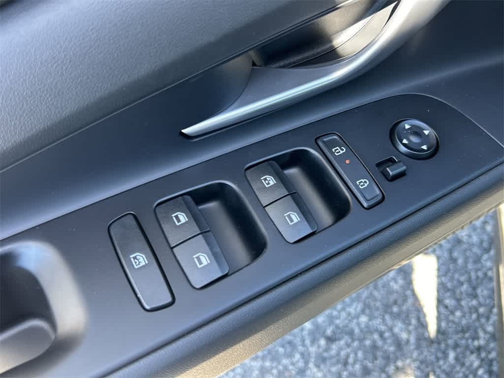 Thumbnail: 2025 Hyundai Elantra - 18