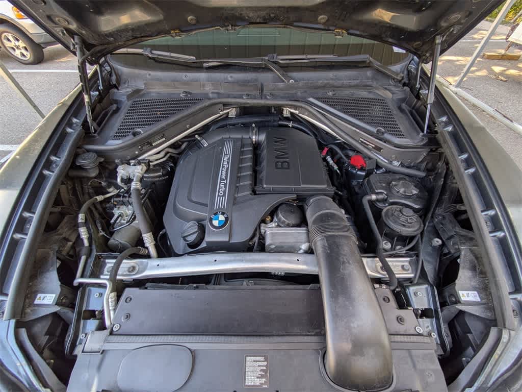 Thumbnail: 2012 BMW X5 - 15