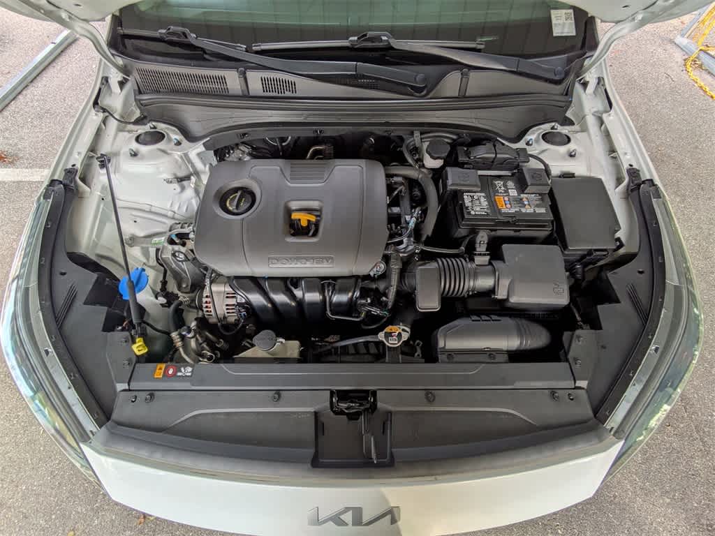 Thumbnail: 2022 Kia Forte - 12