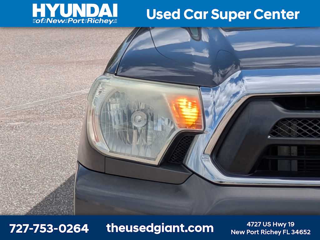 Thumbnail: 2012 Toyota Tacoma - 9