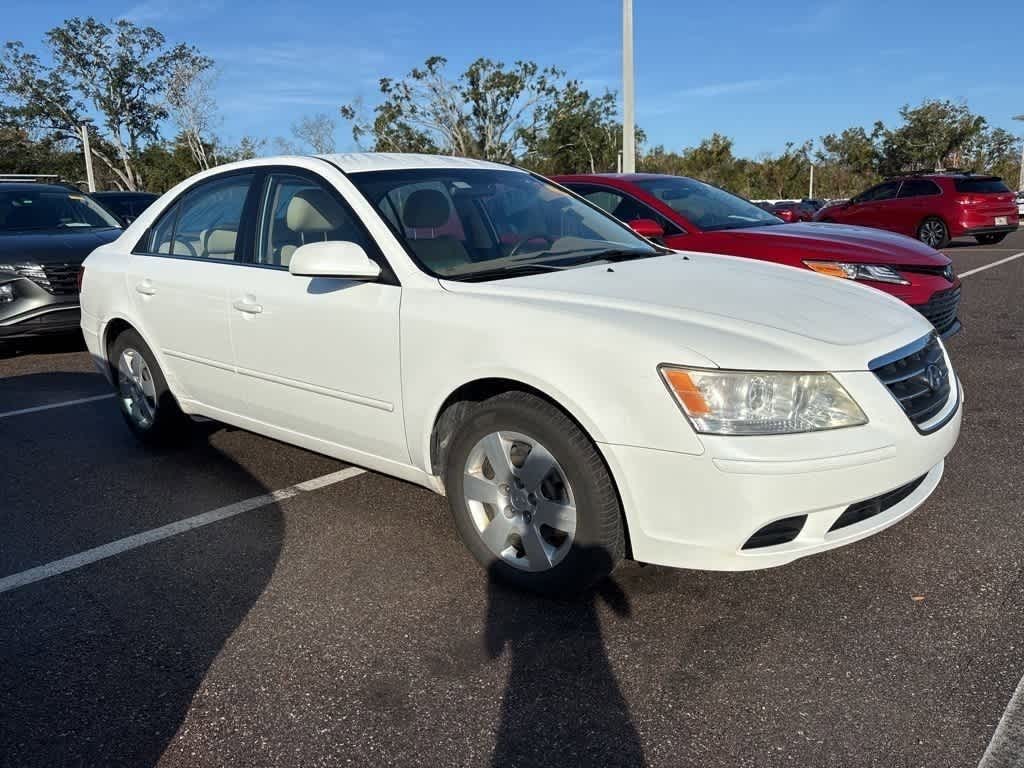 Thumbnail: 2009 Hyundai Sonata - 4