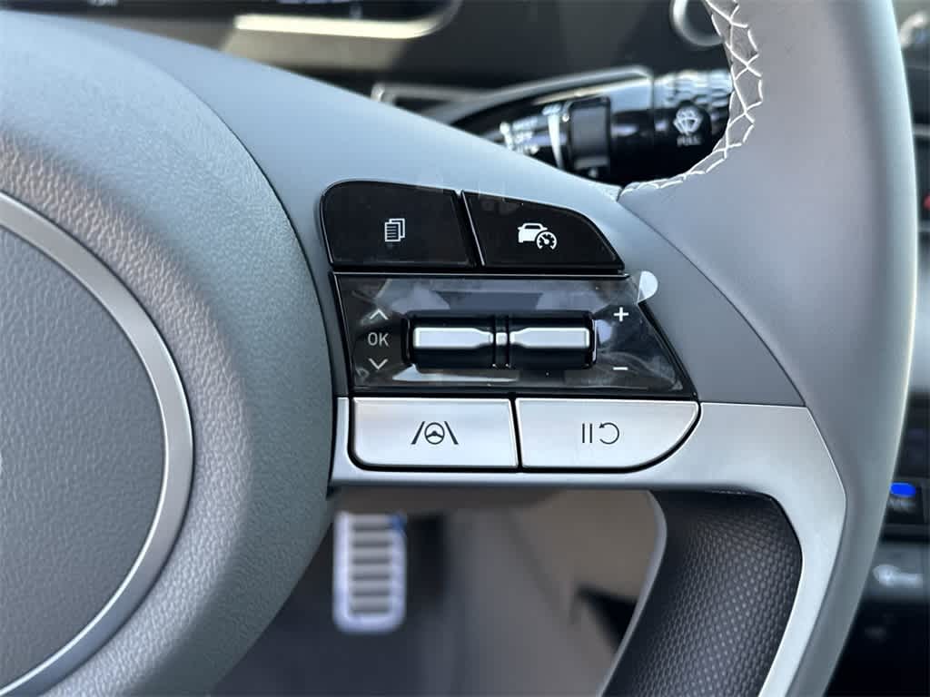 2025 Hyundai Elantra Sport 22