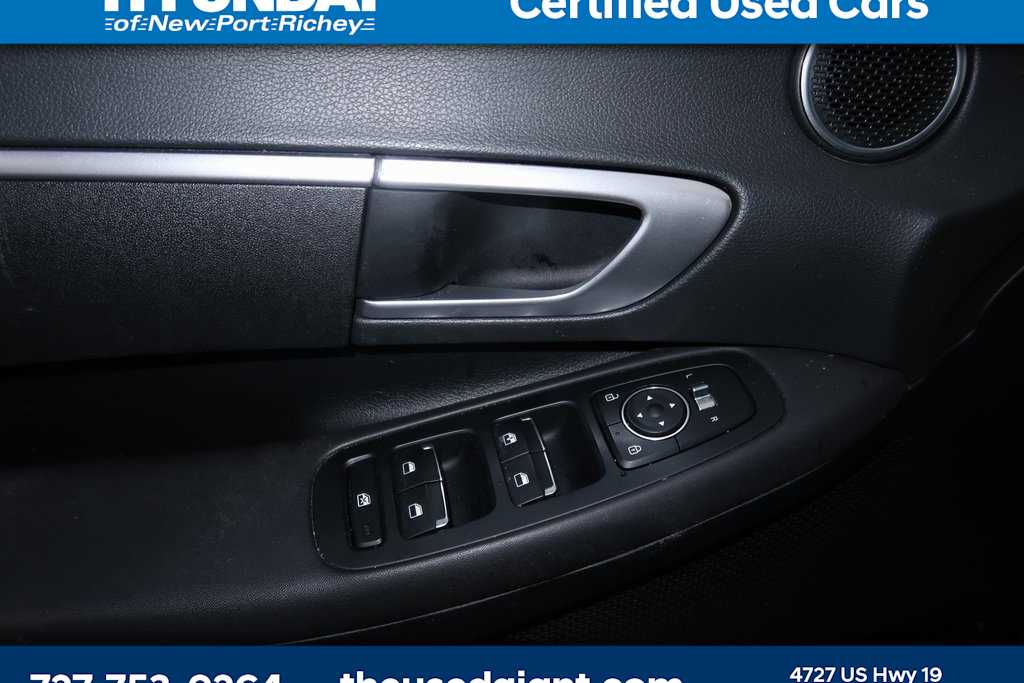 Thumbnail: 2022 Hyundai Sonata - 9