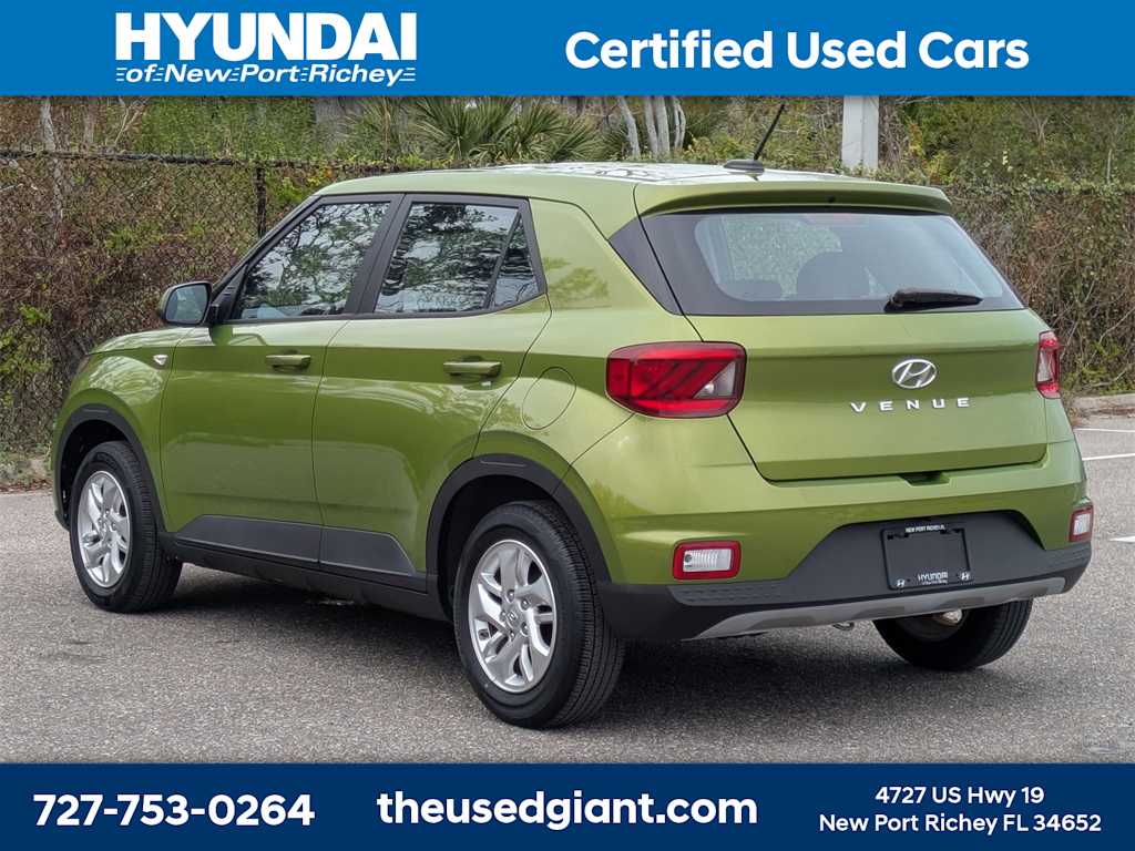 Thumbnail: 2023 Hyundai Venue - 3