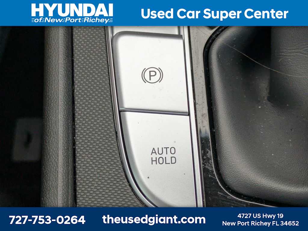 Thumbnail: 2022 Hyundai Elantra - 23