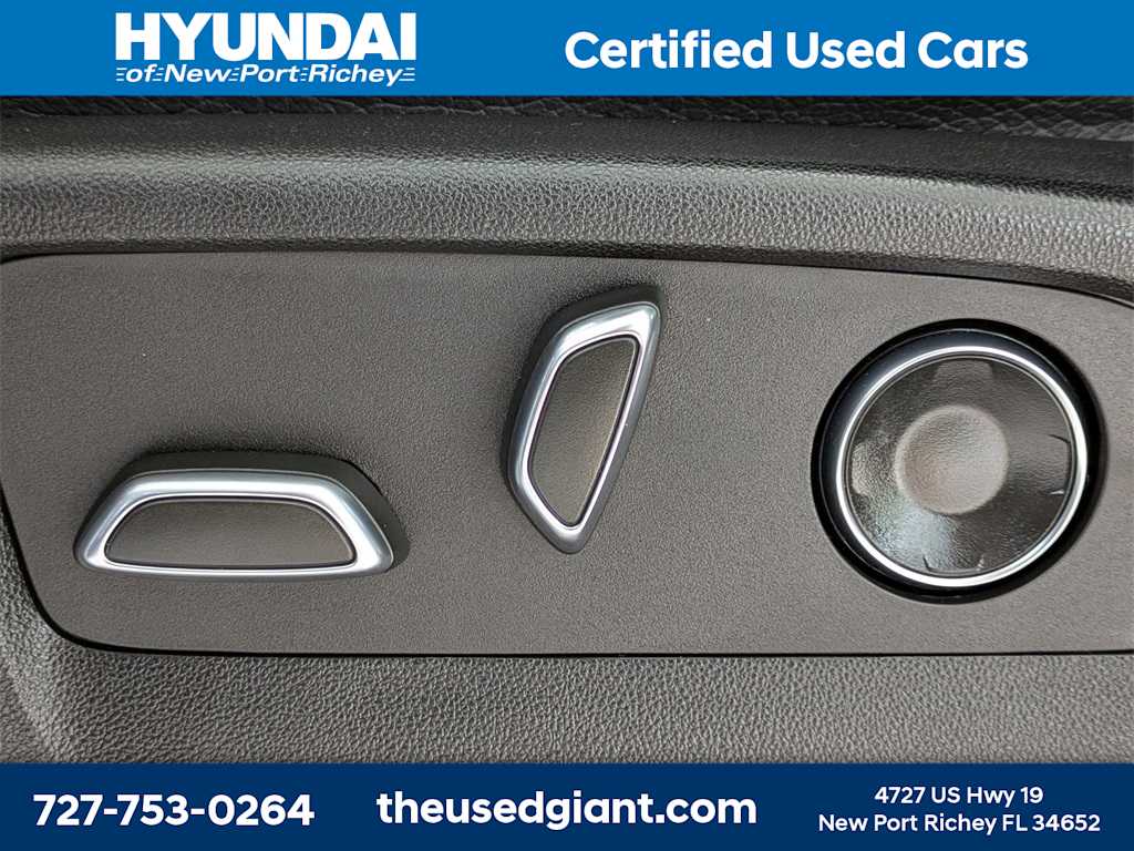 Thumbnail: 2021 GMC Yukon XL - 27