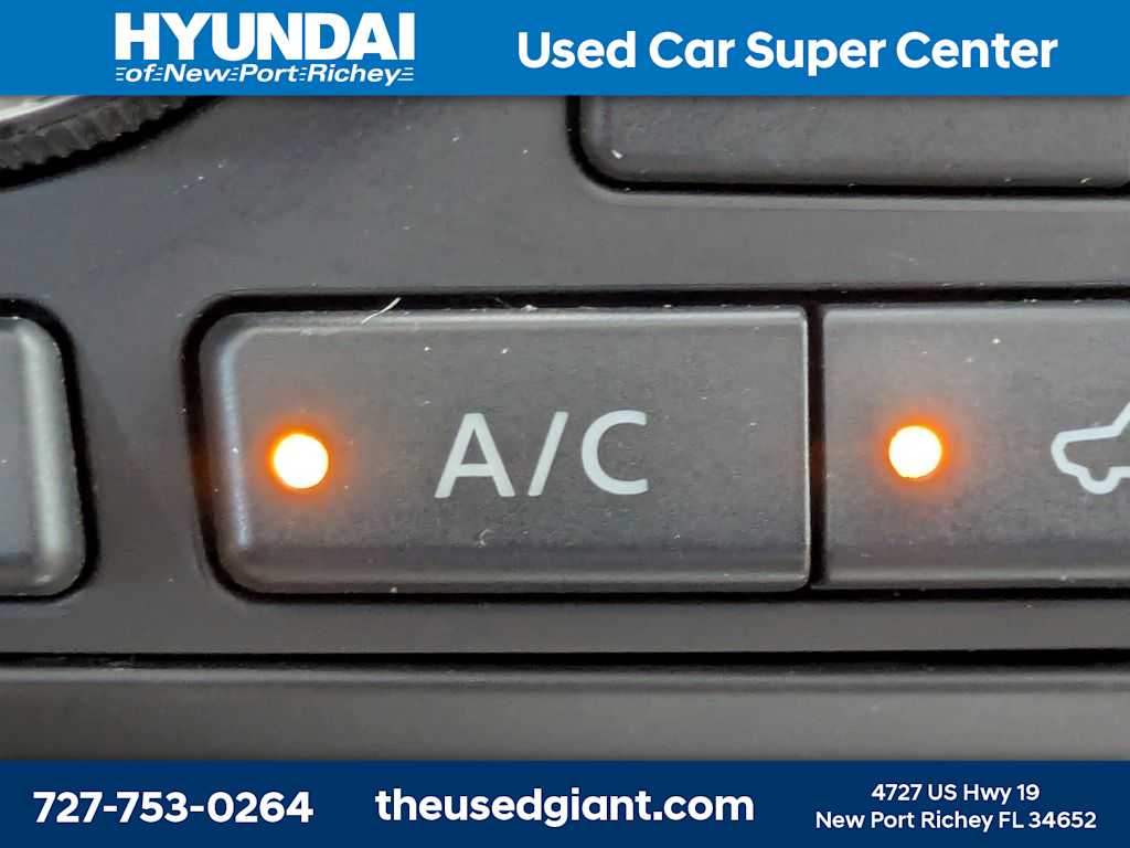 Thumbnail: 2010 Nissan Altima - 24