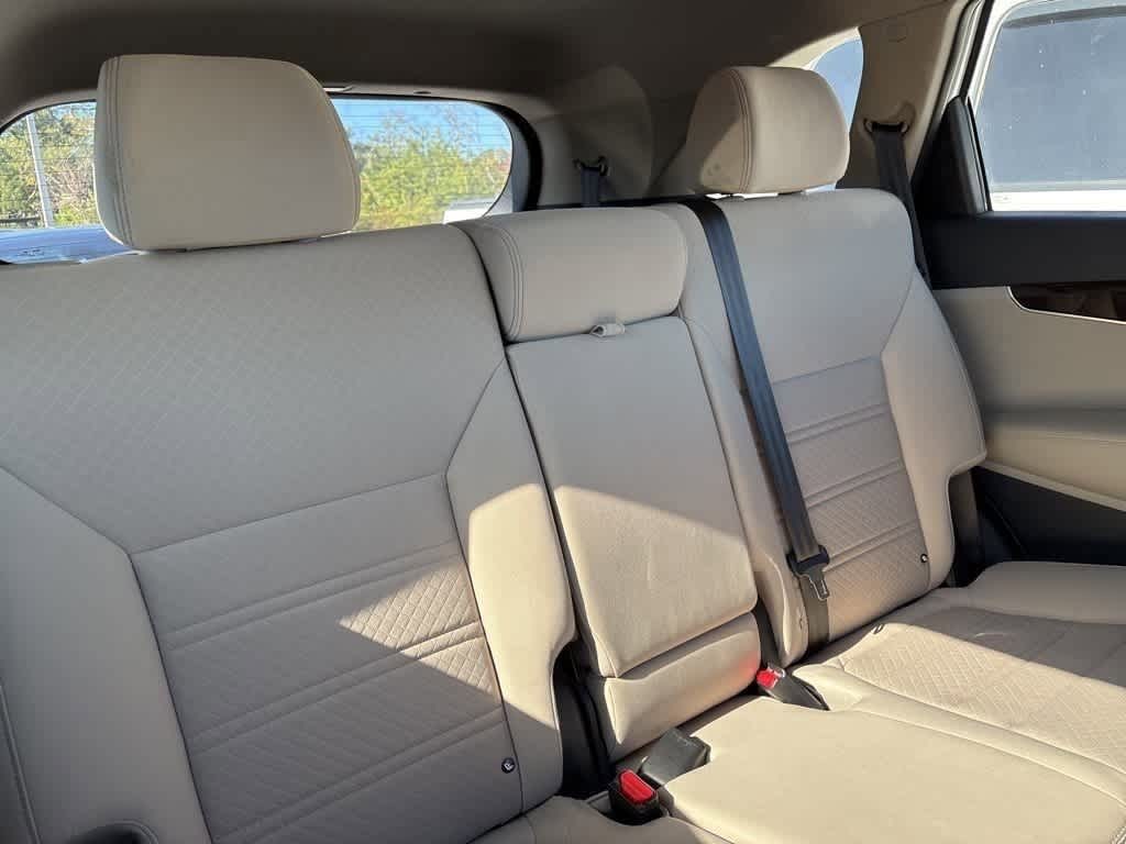 Thumbnail: 2019 Kia Sorento - 9