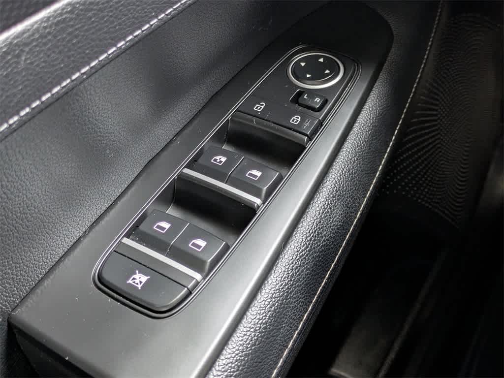 Thumbnail: 2022 Kia Forte - 30