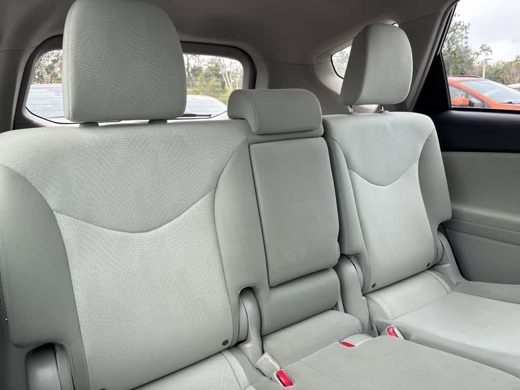 Thumbnail: 2013 Toyota Prius v - 10