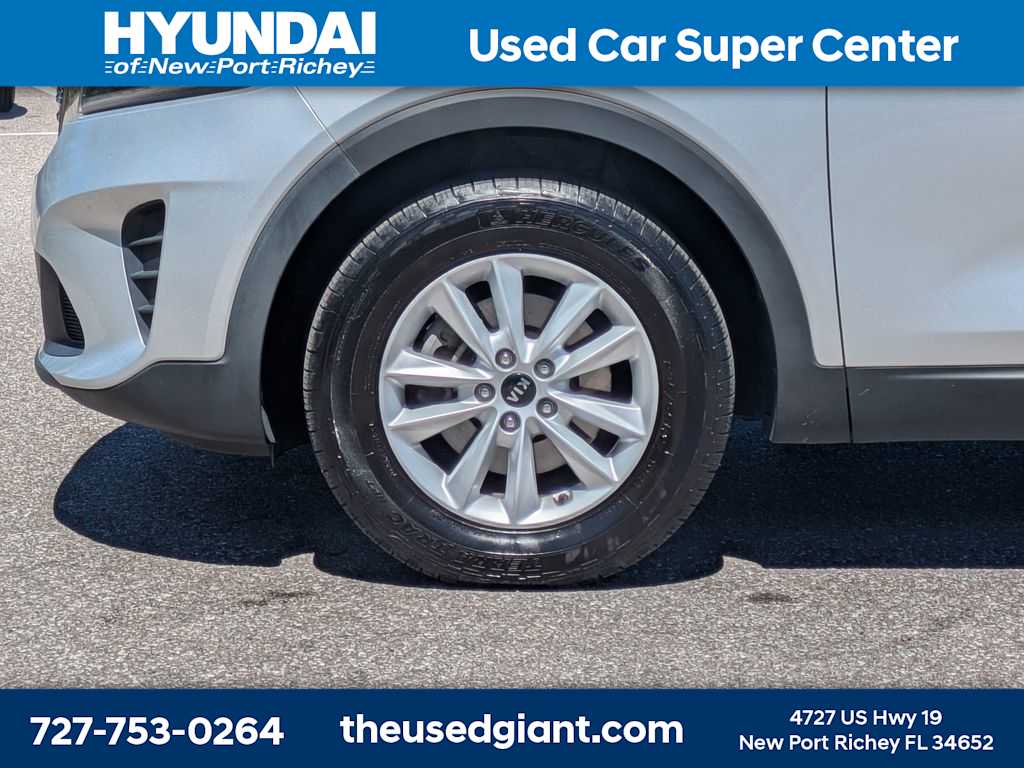 Thumbnail: 2020 Kia Sorento - 10