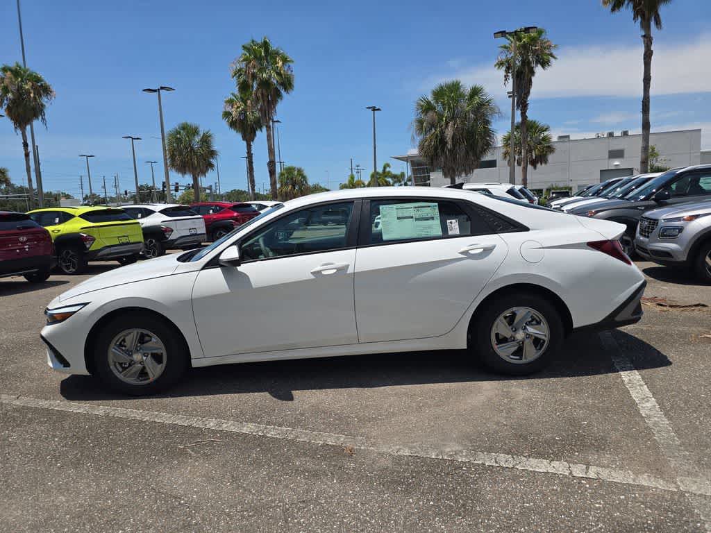 Thumbnail: 2026 Hyundai Elantra - 3