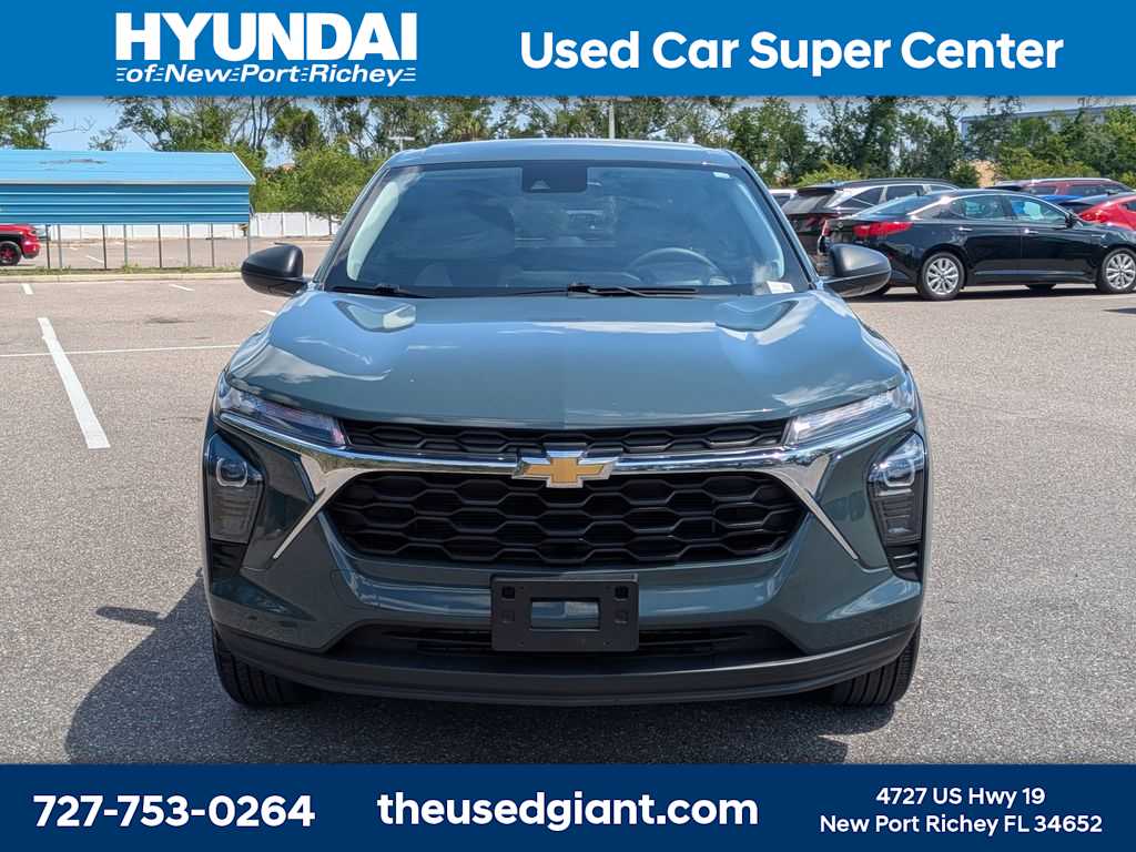 Thumbnail: 2025 Chevrolet Trax - 8