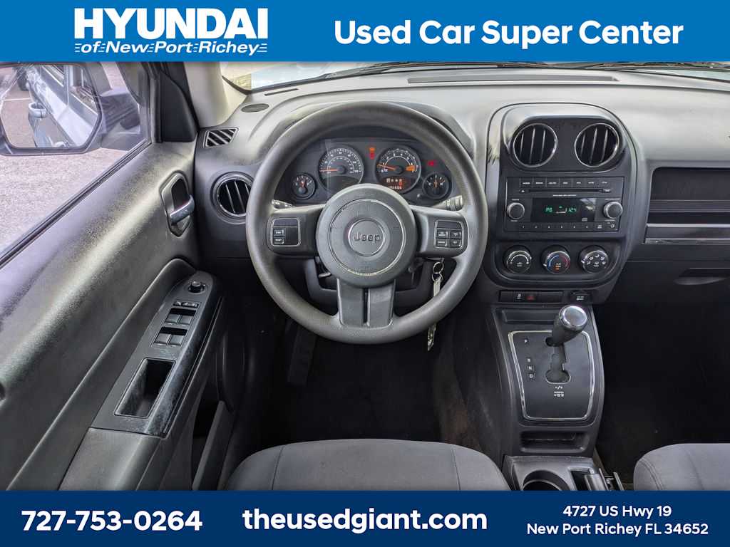 Thumbnail: 2014 Jeep Patriot - 16