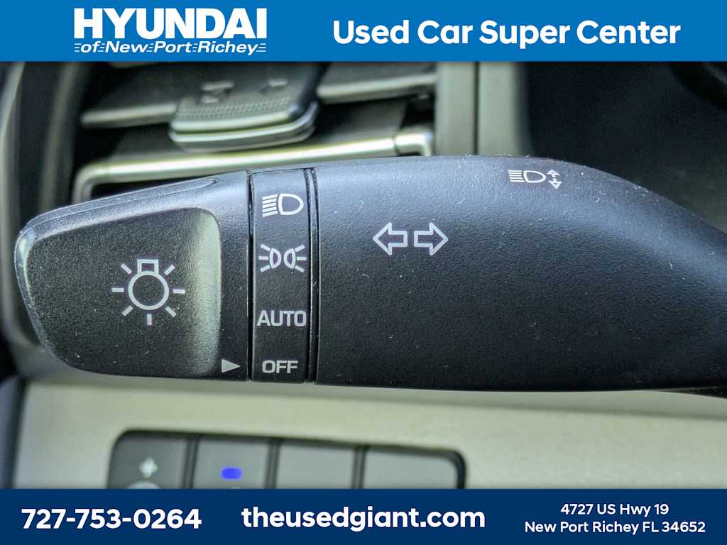 Thumbnail: 2020 Hyundai Elantra - 32