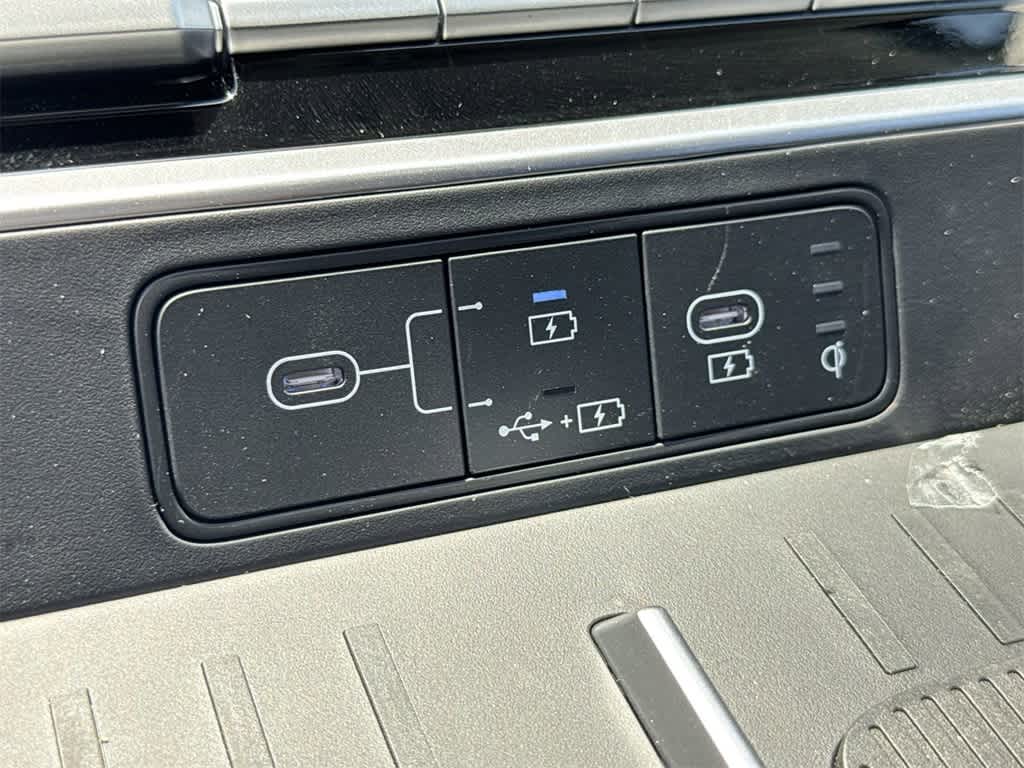 Thumbnail: 2025 Hyundai Santa Fe - 32