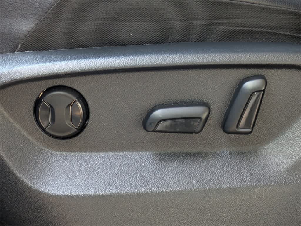 Thumbnail: 2021 Volkswagen Tiguan - 24