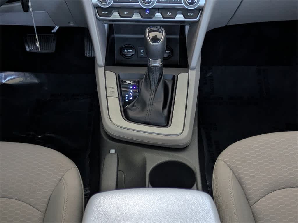 Thumbnail: 2020 Hyundai Elantra - 18