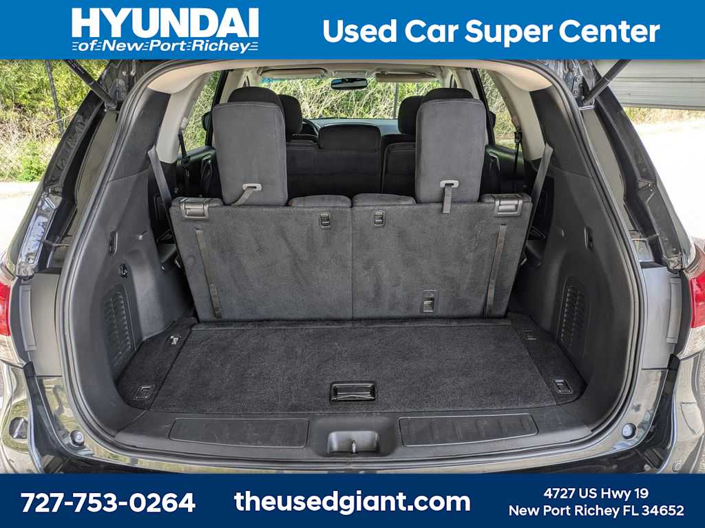 Thumbnail: 2015 Nissan Pathfinder - 12