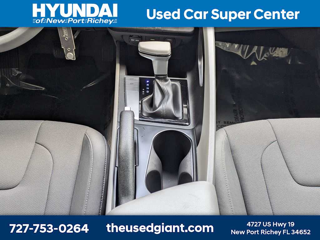 Thumbnail: 2023 Hyundai Elantra - 18