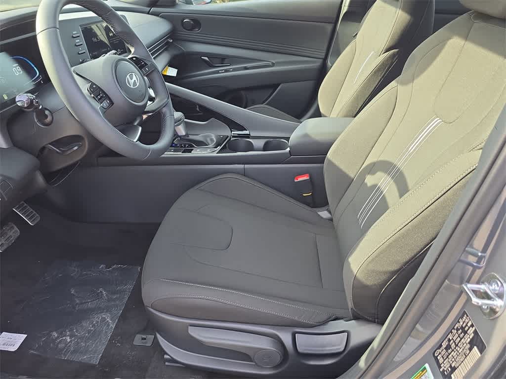 Thumbnail: 2026 Hyundai Elantra - 15