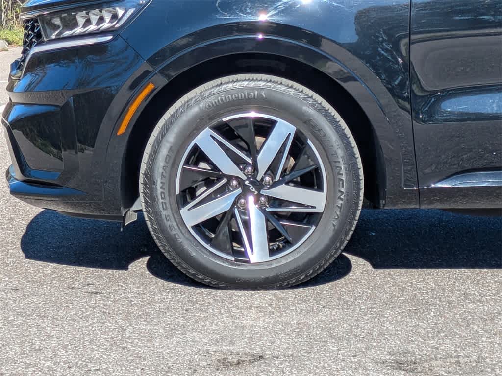 Thumbnail: 2023 Kia Sorento - 10