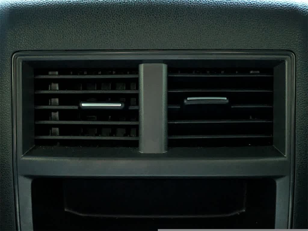 Thumbnail: 2023 Volkswagen Atlas - 18