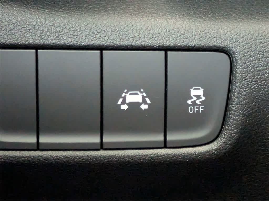 Thumbnail: 2021 Hyundai Kona - 24