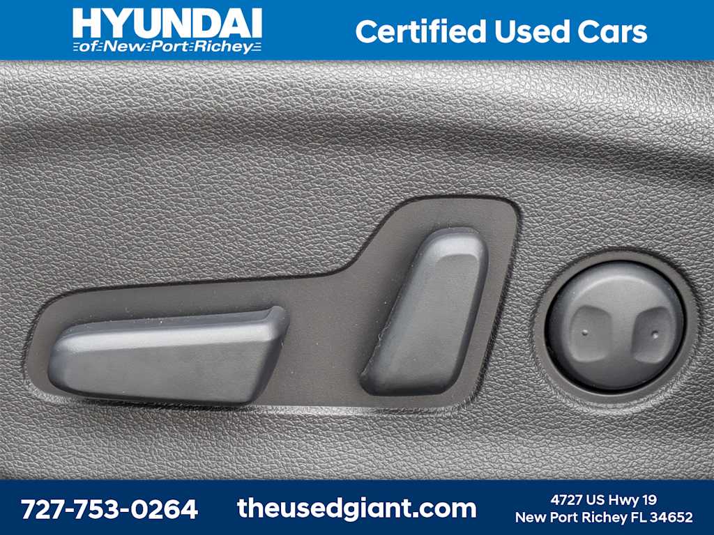 Thumbnail: 2021 Hyundai Tucson - 23