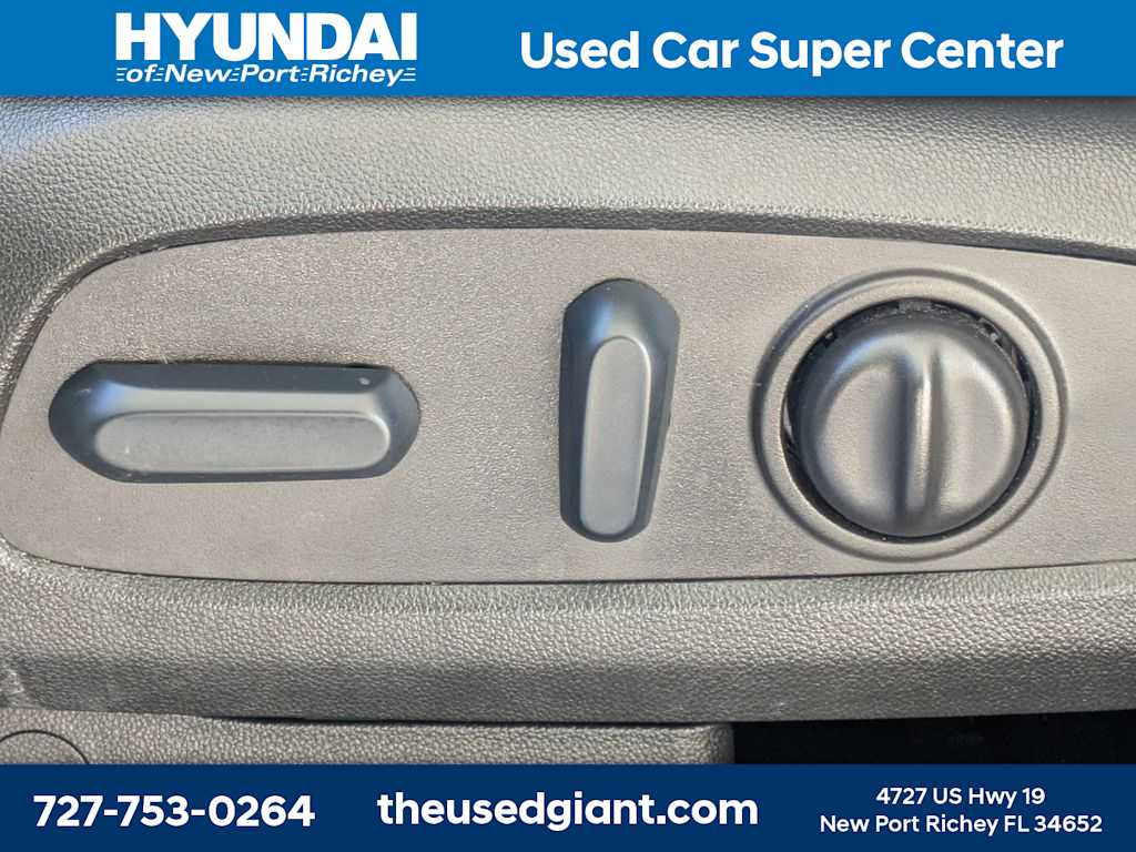 Thumbnail: 2022 Chevrolet Equinox - 27