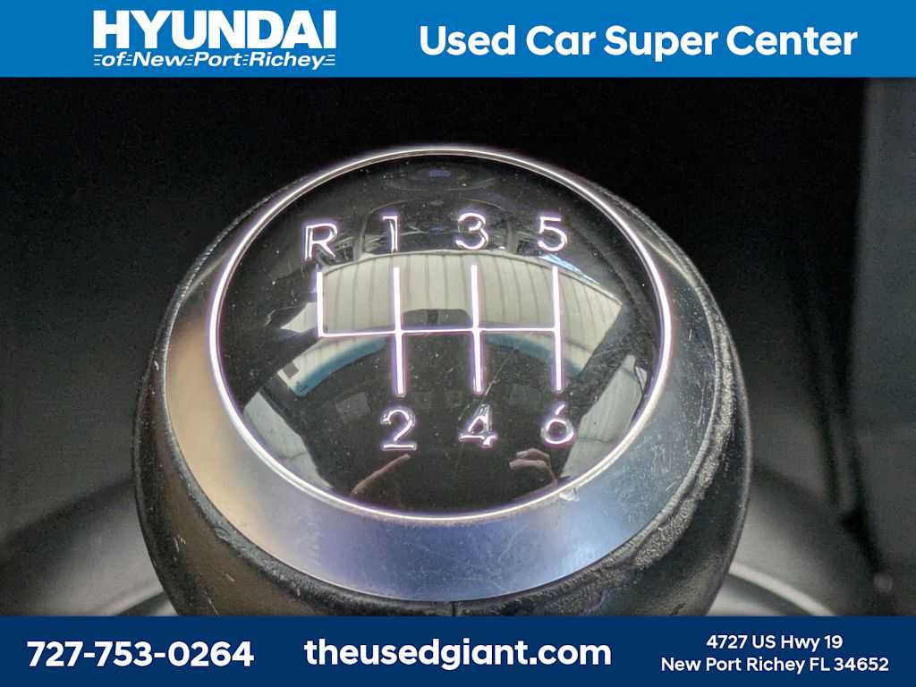Thumbnail: 2016 Hyundai Veloster - 24