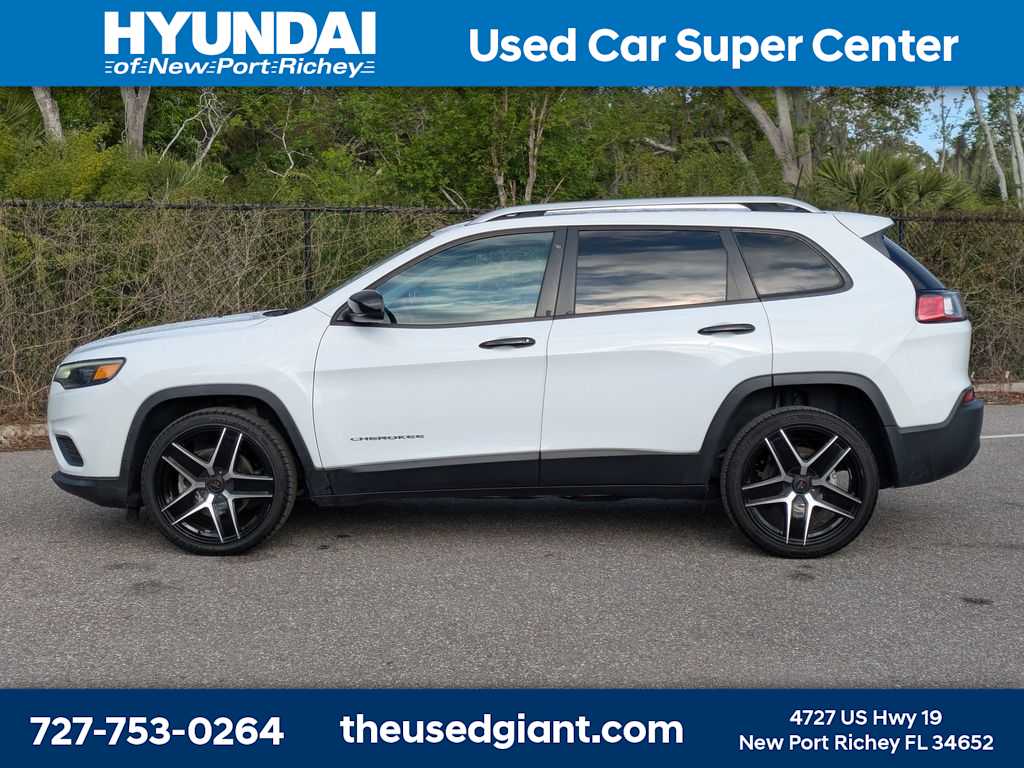 Thumbnail: 2021 Jeep Cherokee - 2