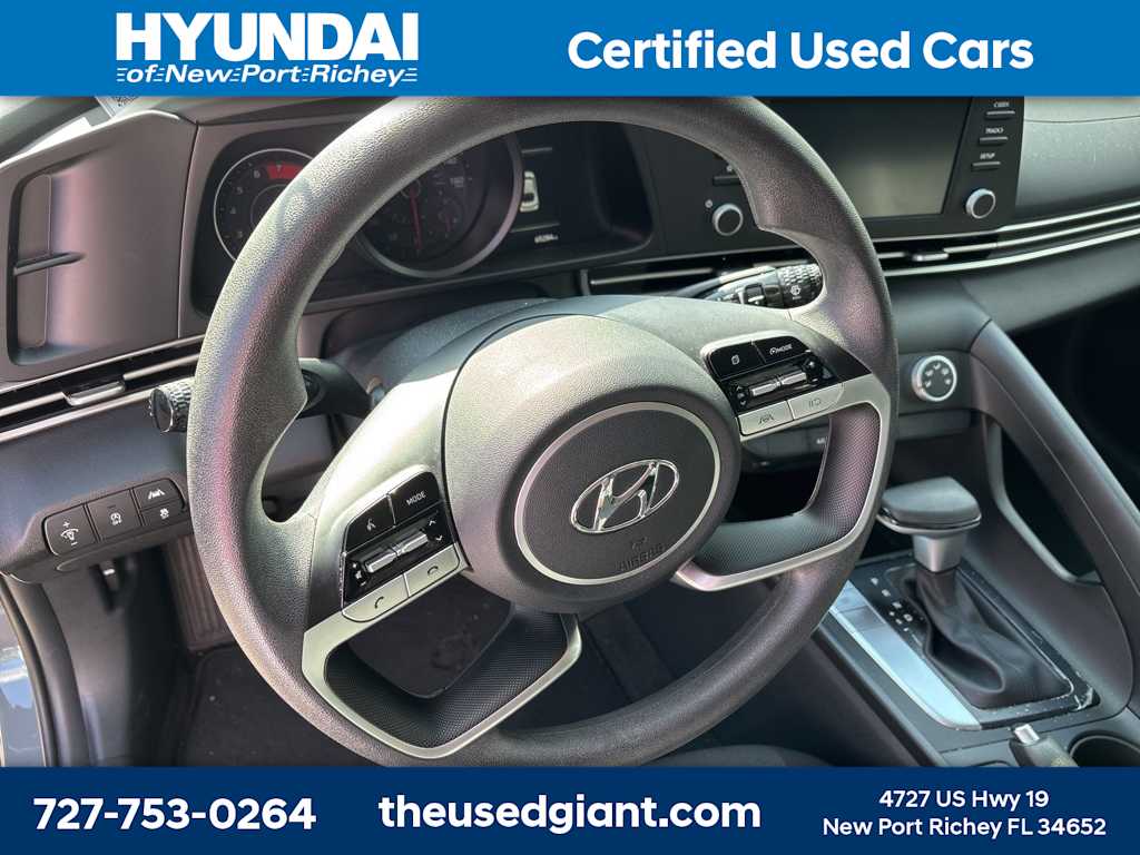 Thumbnail: 2022 Hyundai Elantra - 10
