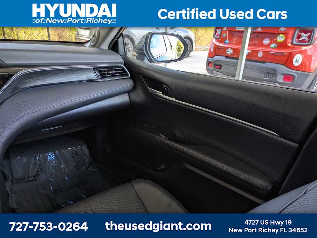 Thumbnail: 2022 Toyota Camry - 18