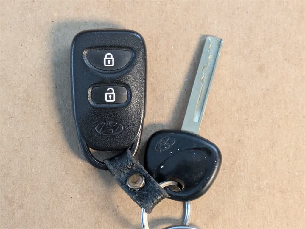 Thumbnail: 2013 Hyundai Accent - 27