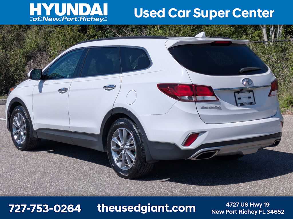 Thumbnail: 2018 Hyundai Santa Fe - 3