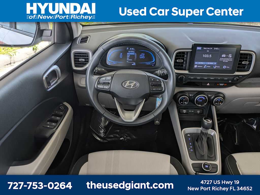 Thumbnail: 2023 Hyundai Venue - 16