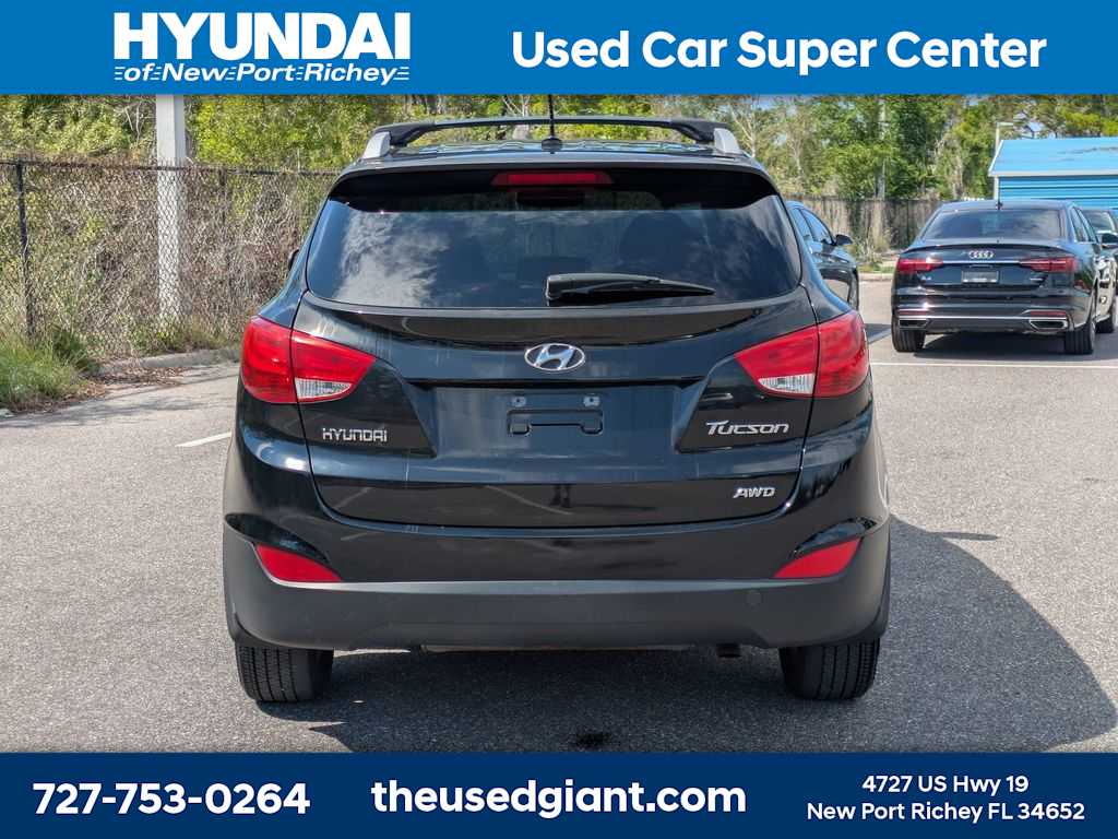 Thumbnail: 2013 Hyundai Tucson - 4