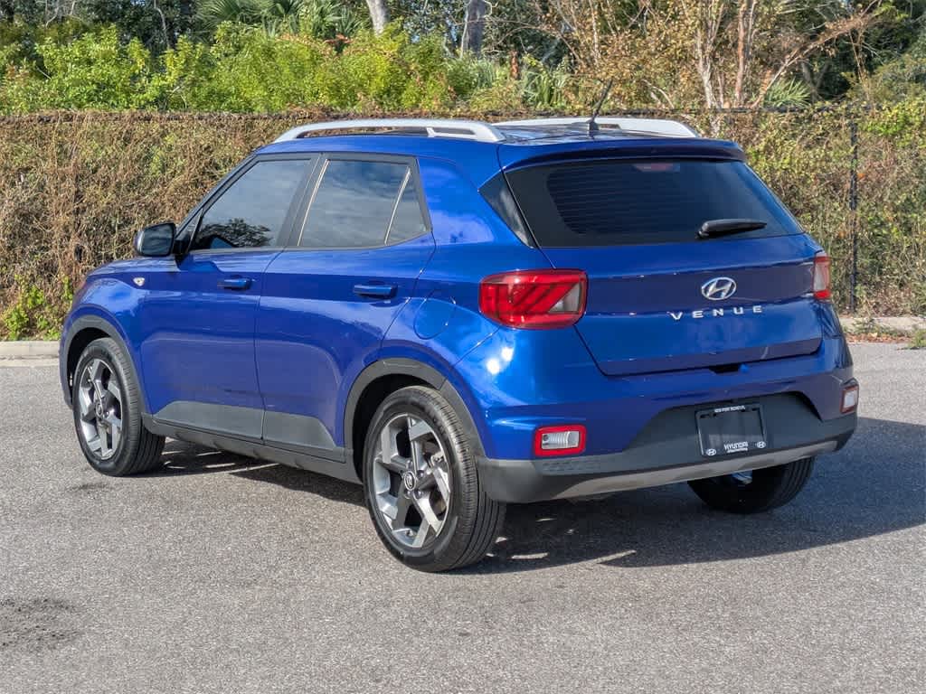 Thumbnail: 2023 Hyundai Venue - 3