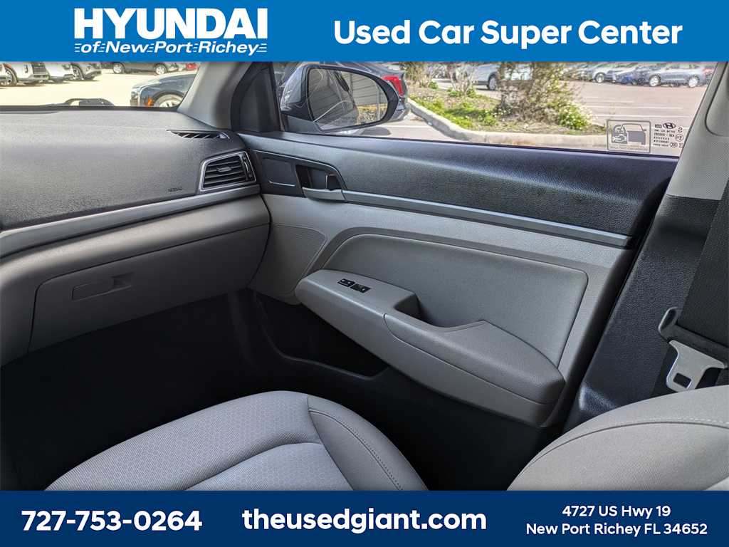 Thumbnail: 2017 Hyundai Elantra - 16