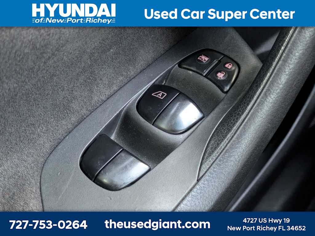 Thumbnail: 2013 Nissan Altima - 23