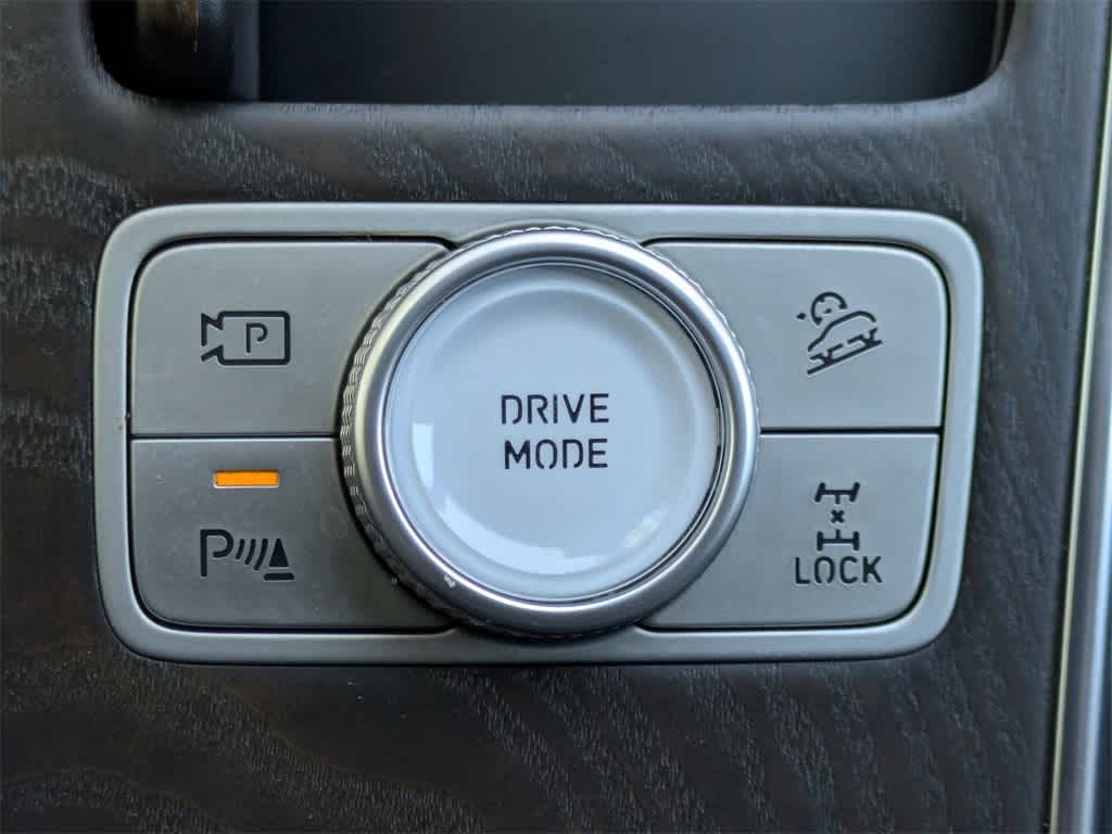 Thumbnail: 2023 Genesis GV80 - 35