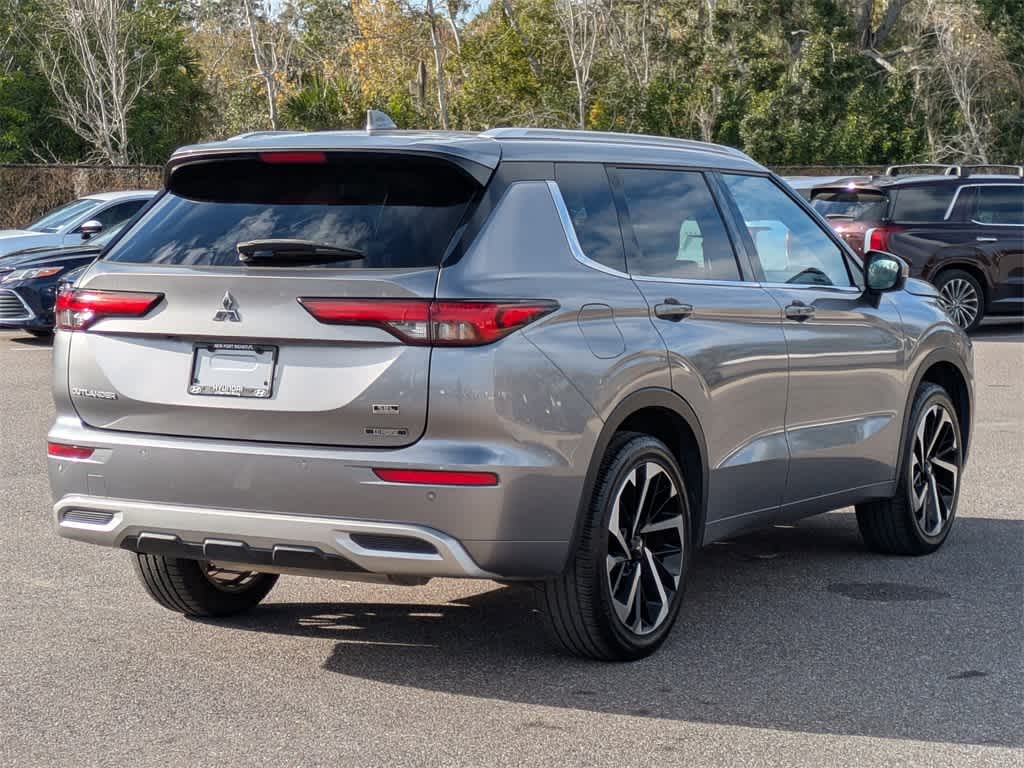 Thumbnail: 2022 Mitsubishi Outlander - 5