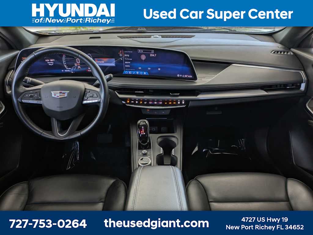Thumbnail: 2024 Cadillac XT4 - 18
