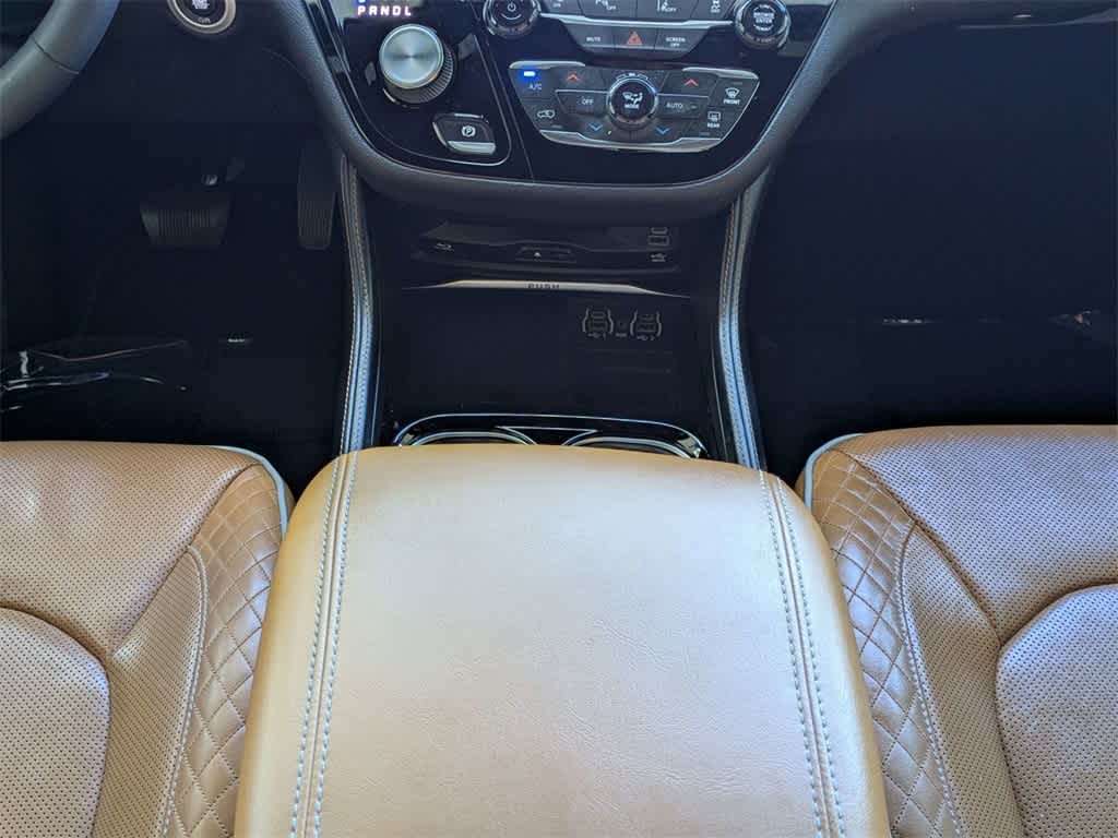 Thumbnail: 2022 Chrysler Pacifica - 32