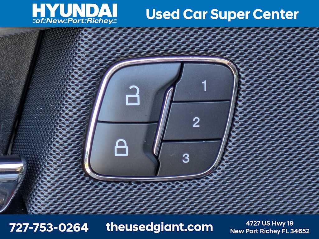 Thumbnail: 2020 Lincoln Nautilus - 24