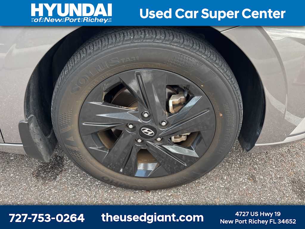 Thumbnail: 2023 Hyundai Elantra - 5