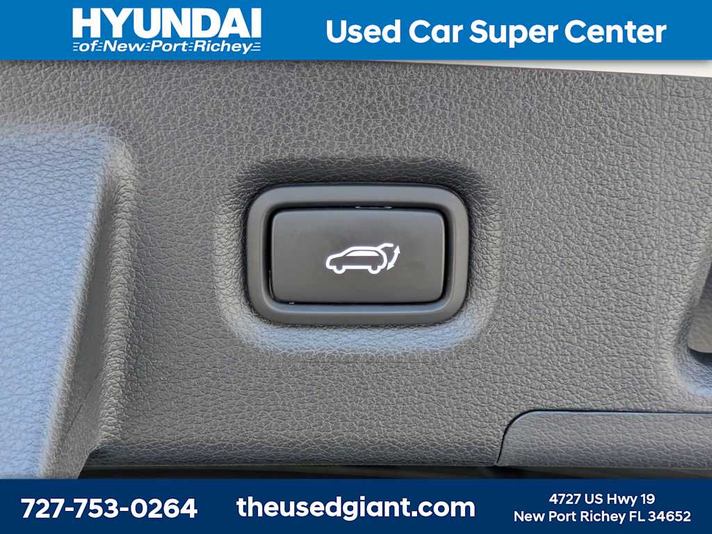 Thumbnail: 2023 Hyundai Santa Fe - 13
