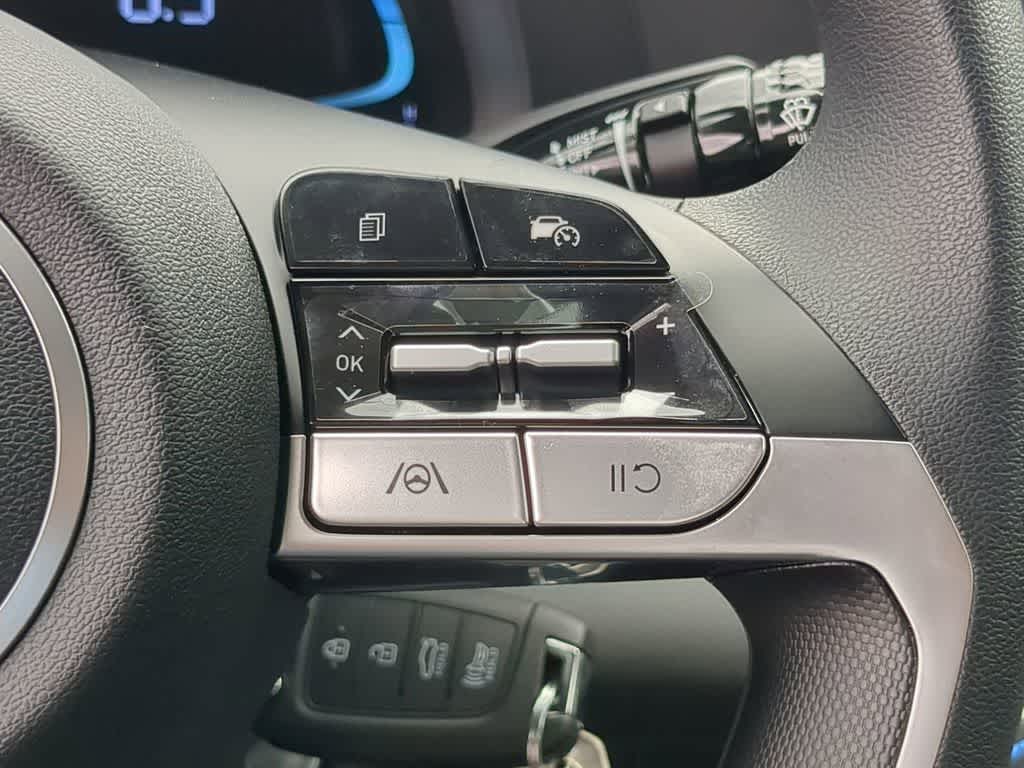 Thumbnail: 2025 Hyundai Elantra - 25