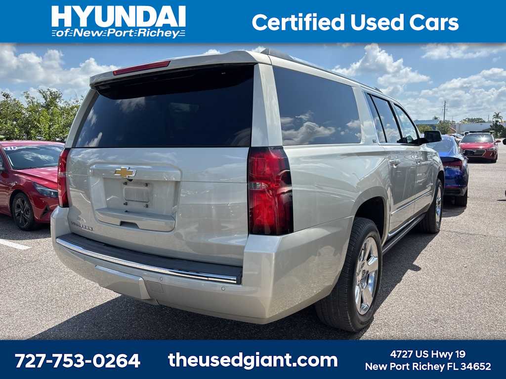 Thumbnail: 2016 Chevrolet Suburban - 3